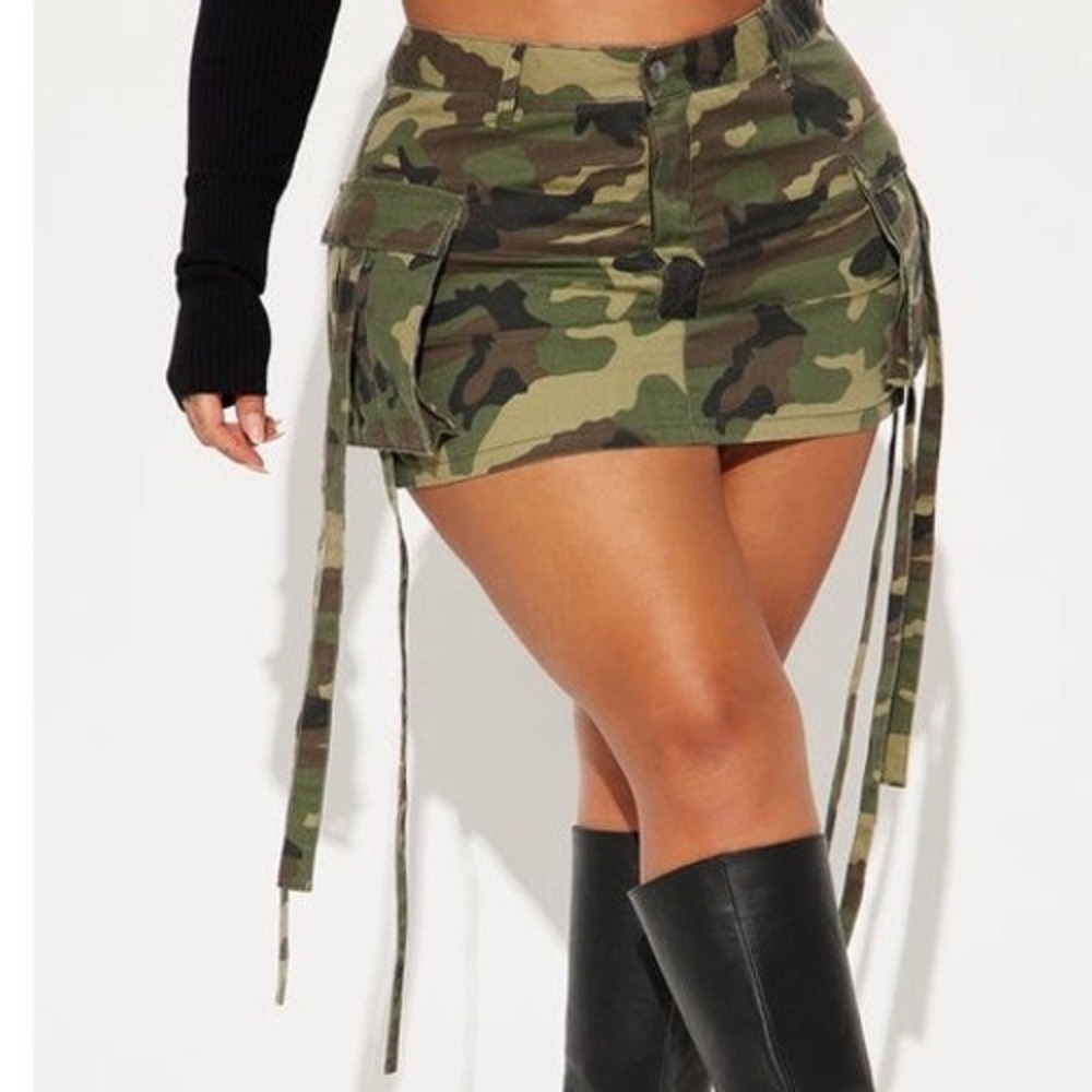 Fashion Nova Take Your Time Camo Mini Skirt 3X Green Gorpcore Cargo Straps